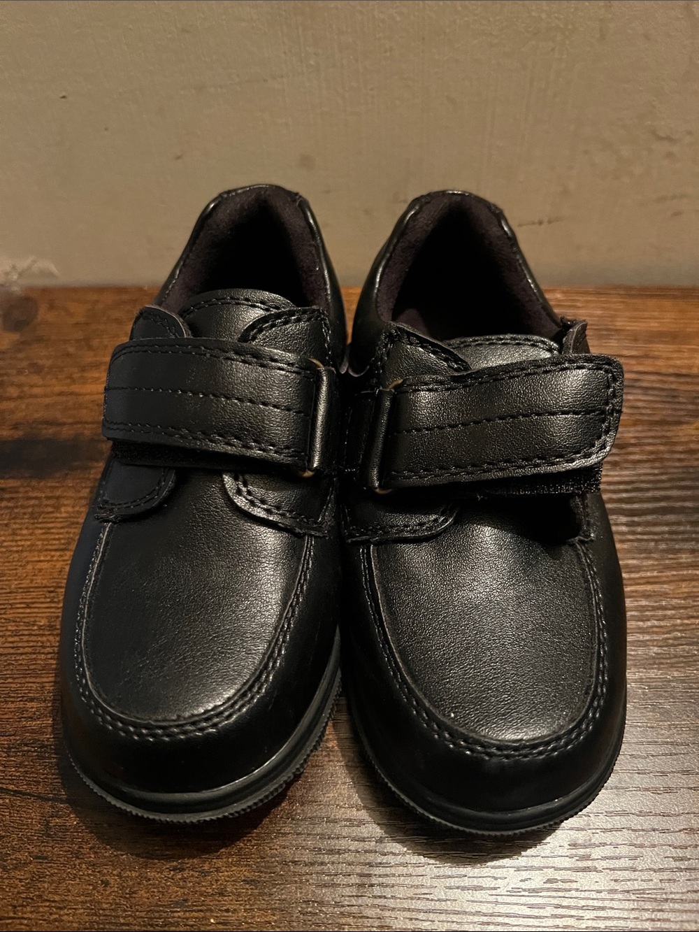 The Children’s Place boys dress shoes size 10